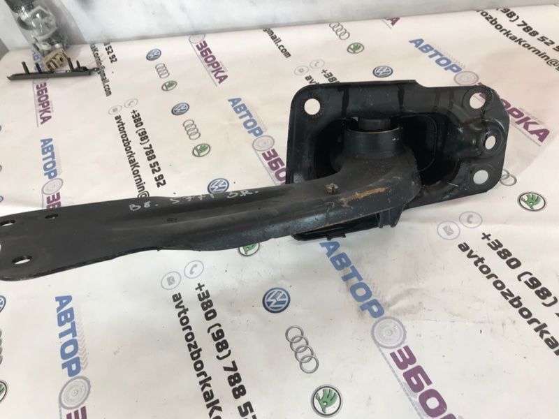Важіль підвіски 1K0505224L Volkswagen Passat