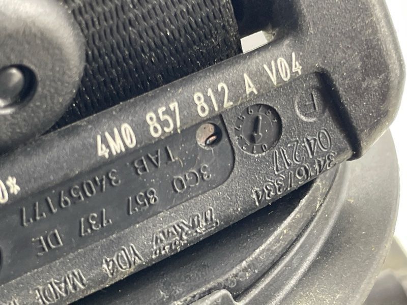 Ремінь безпеки сидіння 3-го ряду 4M0857812AV04 Audi Q7