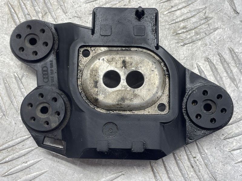 Опорний кронштейн блоку ABS 8W0614235D Audi A4 Allroad