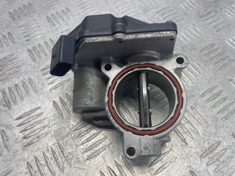 Дросельна заслінка 057128063G Audi Q7