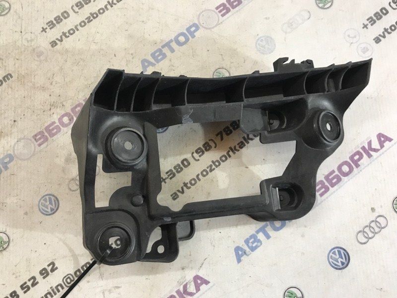 Направляюча заднього бампера ліва 3C8807393D Volkswagen CC Volkswagen CC