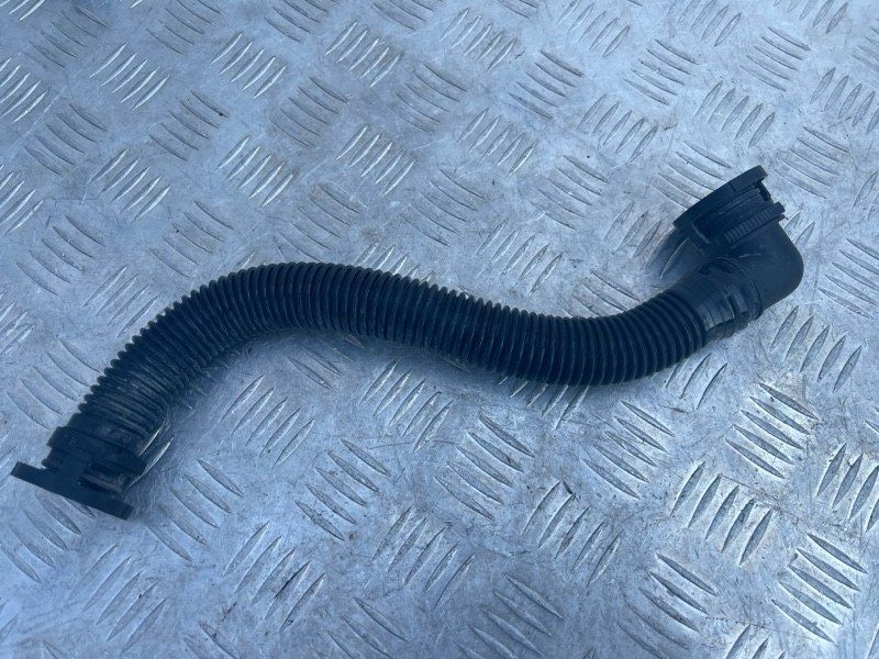 Трубка насоса вторинного повітря 7L0131625D Audi Q7