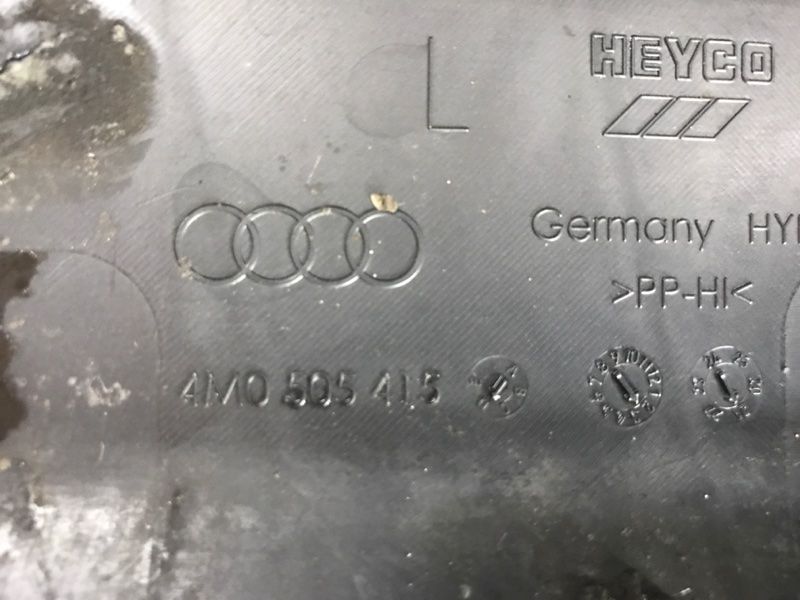 Антигравийная защита / накладка 4M0505415D Audi Q7