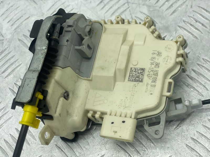 Замок двери 8K0839016D Audi Q5