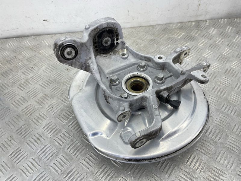 Поворотный кулак / Цапфа 31451339 Volvo XC90