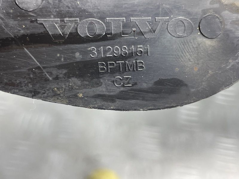 Подкрылок 31298151 Volvo XC60