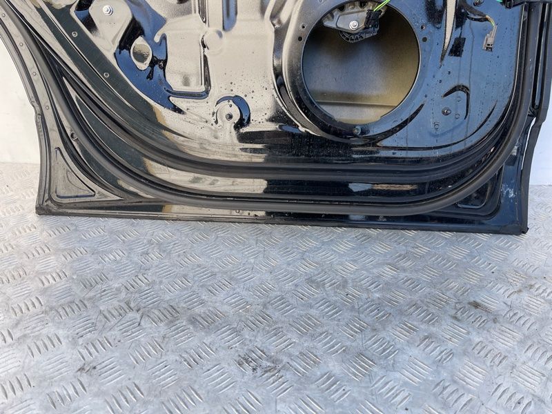 Двері 4M0833051E Audi Q7