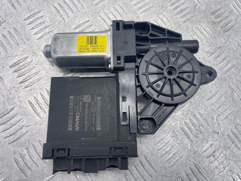Блок управления двери 31674755 Volvo XC60