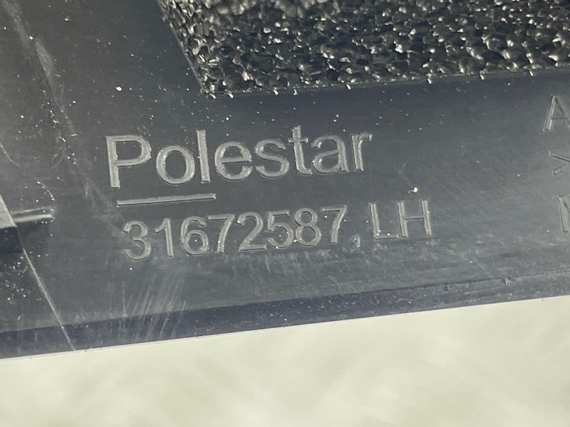 Кутовий молдинг дверей 31672587 Polestar 2