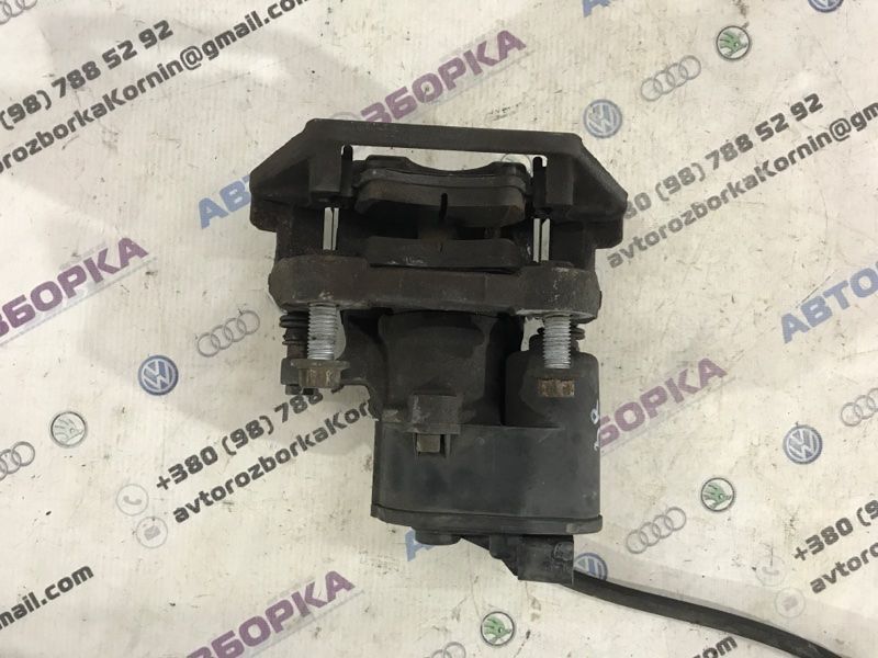 Суппорт тормозной 32355158A Volvo XC60