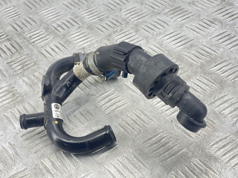 Трубопровід системи охолодження 7P0121070F Volkswagen Touareg