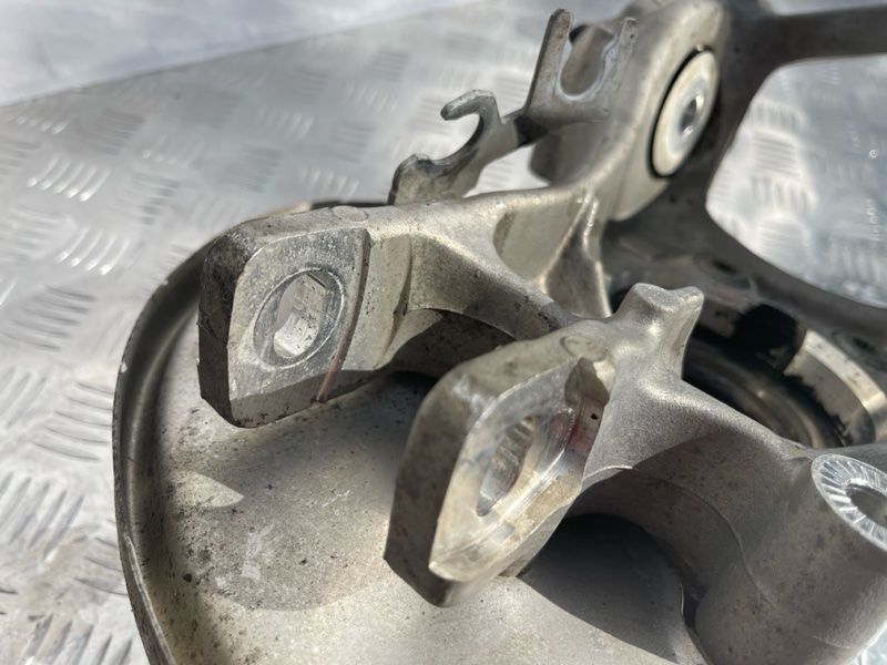 Поворотный кулак / Цапфа с подшипником 8K0505432AR Audi A6