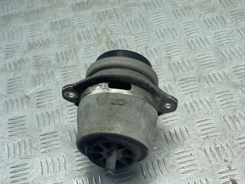 Опора / Подушка двигателя 7P6199131 Volkswagen Touareg