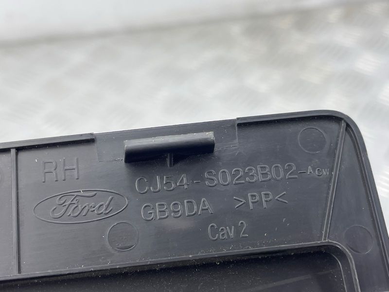 Кришка блоку запобіжників cj54s023b02acw Ford Escape