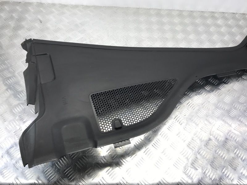 Кожух водовідвідного короба 4G8819447H9B9 Audi A6