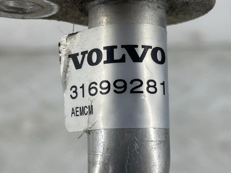 Шланг кондиционера 31699281 Polestar 2