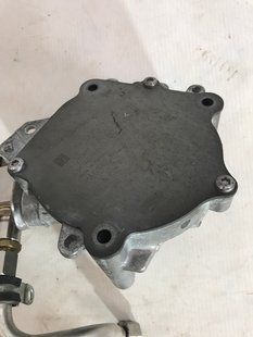 Вакуумний насос Volkswagen Tiguan