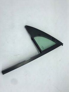 Бічне скло дверей 7P6845113 Volkswagen Touareg