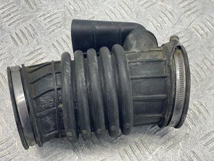 Патрубок воздушного фильтра 31370310 Volvo XC90