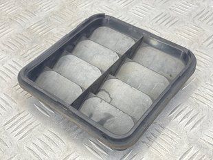 Вентиляційний клапан кузова 4M0819181 Audi Q7