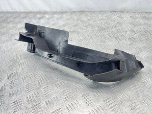 Ущільнювач крила 4M0821170B Audi Q7