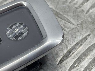 Плафон освітлення салону Volvo XC90