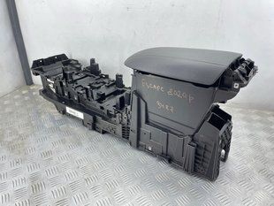 Подлокотник Ford Escape