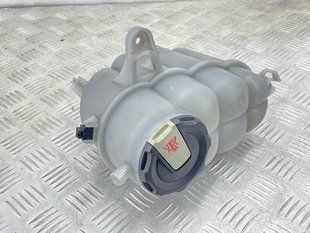 Розширювальний бачок 8W0121405G Audi A4