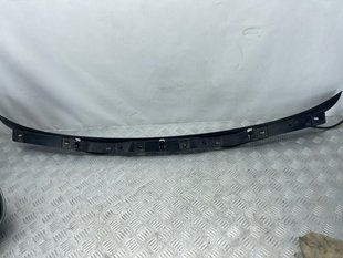 Жабо верхнє Volvo XC60