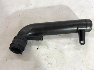 Патрубок воздушного фильтра 5C0129654 Volkswagen Passat