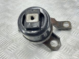 Подушка двигуна 30671245 Volvo XC60
