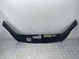 Накладка радиатора 4L0807081 Audi Q7