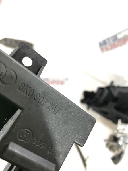 Антена безключового доступу (KESSY) 8K0907247 Audi A7 Audi A4, Audi A4 Allroad, Audi A5, Audi A6, Audi A7, Audi A8, Audi Q5, Audi RS5, Audi RS7, Audi S4, Audi S5, Audi S6, Audi S7, Audi S8, Audi SQ5