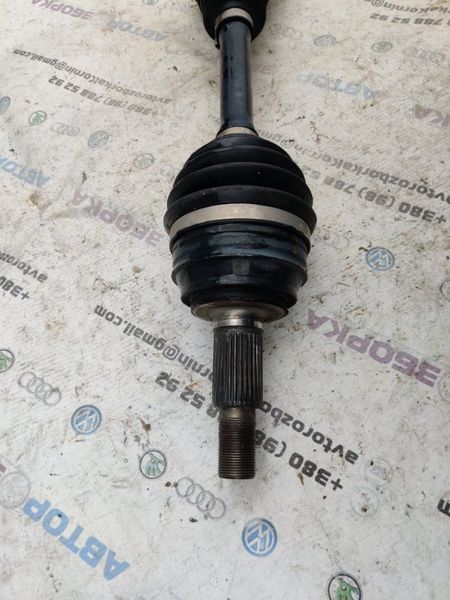 Піввісь 7P0407271B Audi Q7