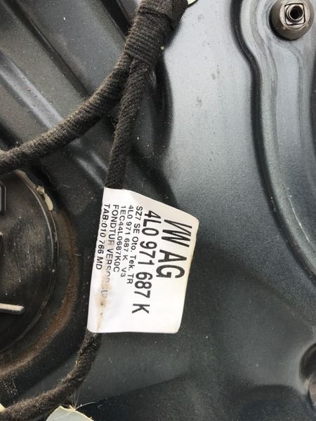 Двері 4L0833051 Audi Q7