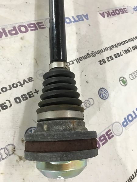 Піввісь 8R0501203C Audi A7