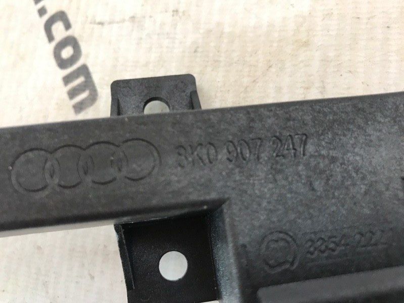 Антена безключового доступу (KESSY) 8K0907247 Audi A6 Audi A4, Audi A4 Allroad, Audi A5, Audi A6, Audi A7, Audi A8, Audi Q5, Audi RS5, Audi RS7, Audi S4, Audi S5, Audi S6, Audi S7, Audi S8, Audi SQ5