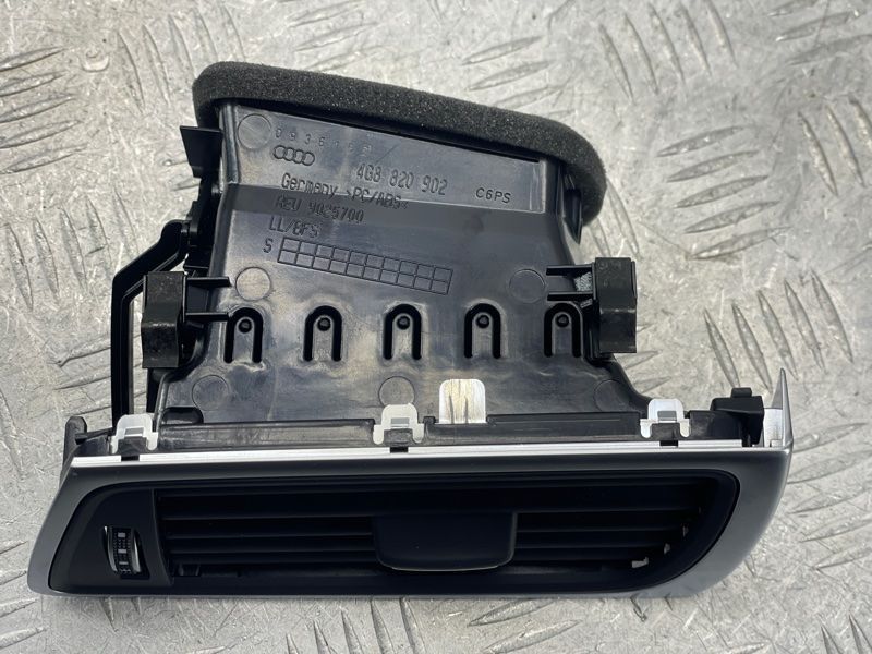 Дефлектор повітропроводу 4G8820902C6PS Audi A7