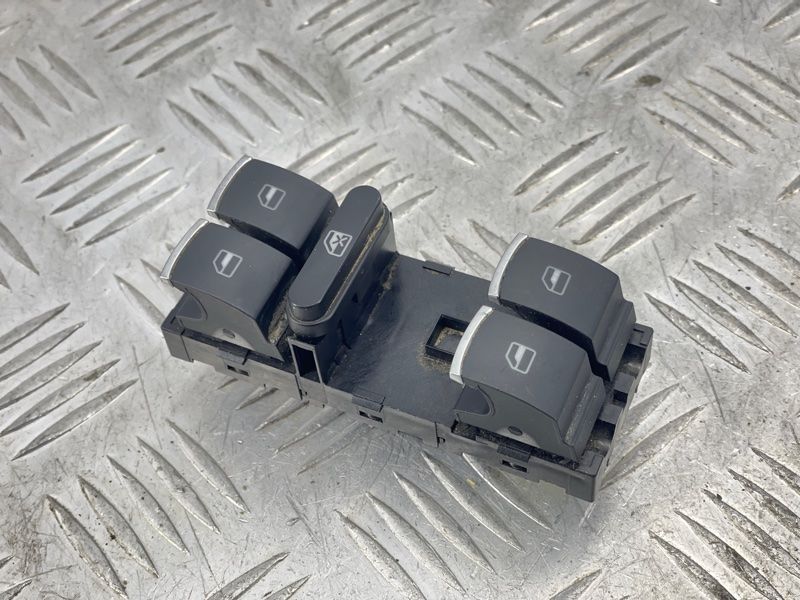 Блок кнопок стеклоподъемников двери 5K4959857 Volkswagen Passat