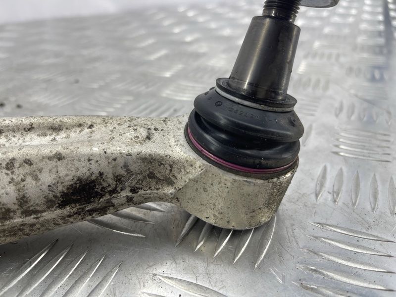 Рычаг передней подвески поперечный нижний 4M0407696D Audi Q7