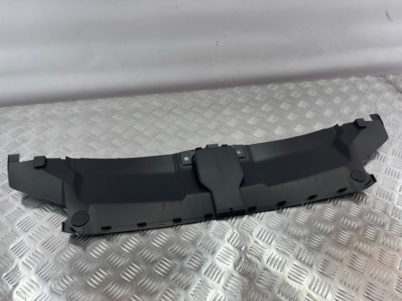 Накладка радіатора 4G0807081D Audi A6