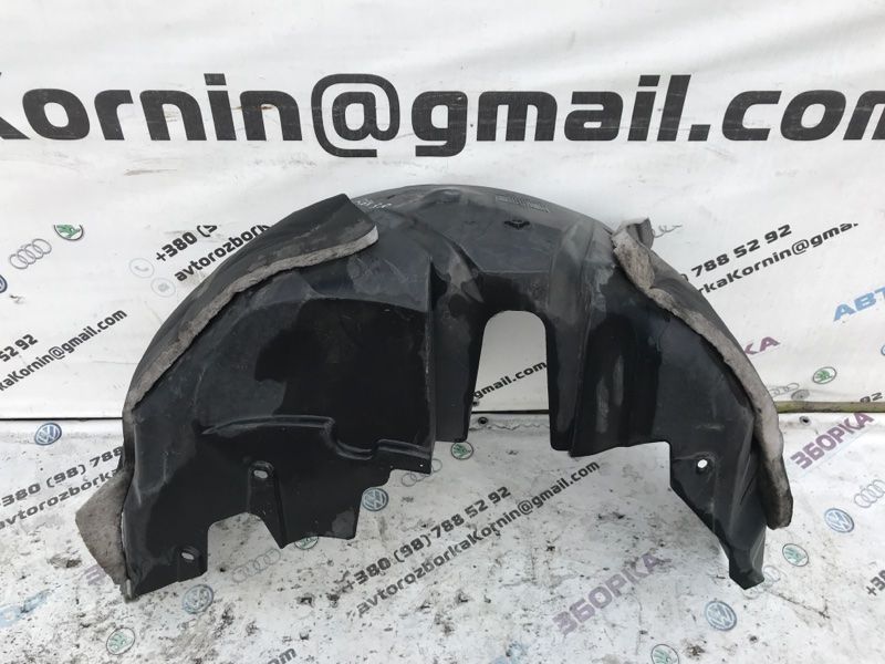 Подкрылок AA8Z7428370A Ford Flex