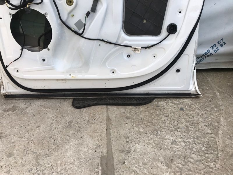 Дверь 4L0831052A Audi Q7