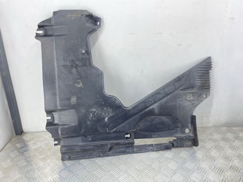Облицювання днища 8W0825216E Audi A4