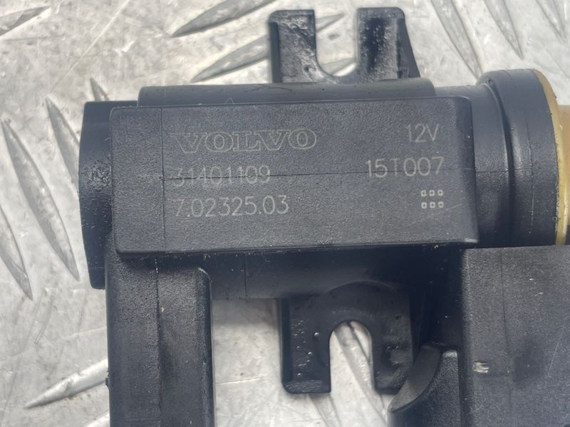 Клапан вакууму 31401109 Volvo XC60