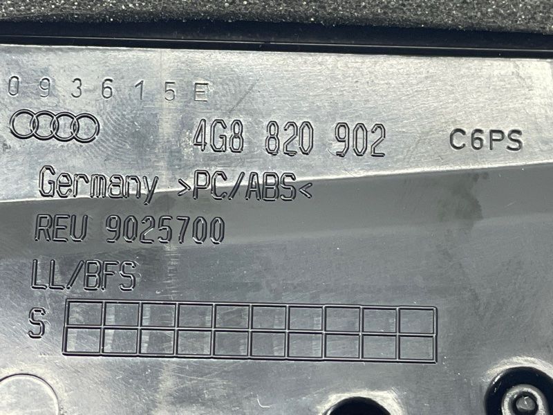 Дефлектор повітропроводу 4G8820902C6PS Audi A7