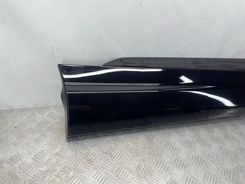 Накладка дверей 4M0853970G Audi Q7