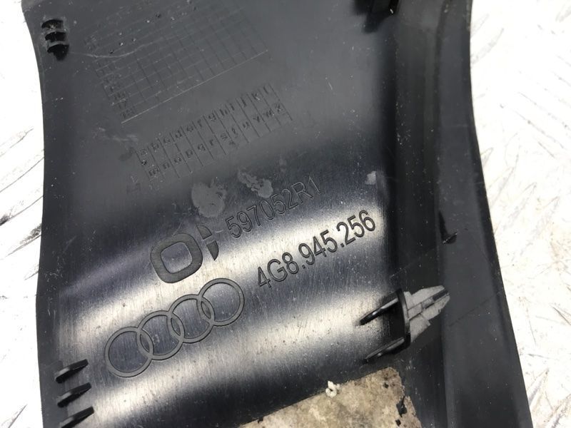Накладка заднего фонаря 4G8945256 Audi A7