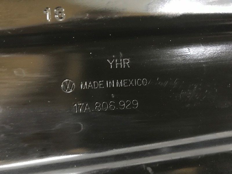 Накладка крыла 17A806929 Volkswagen Jetta