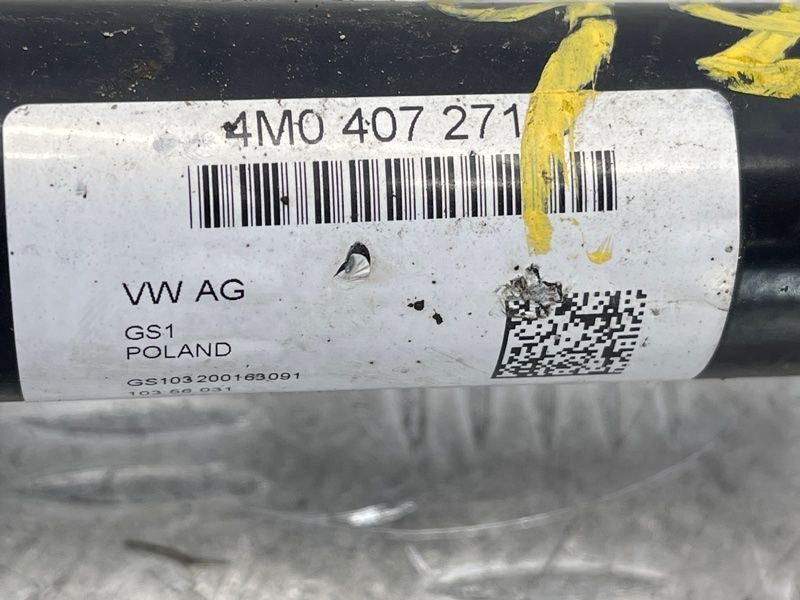 Піввісь 4M0407271D Audi Q7